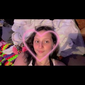 Meet your Posher, Cecilia